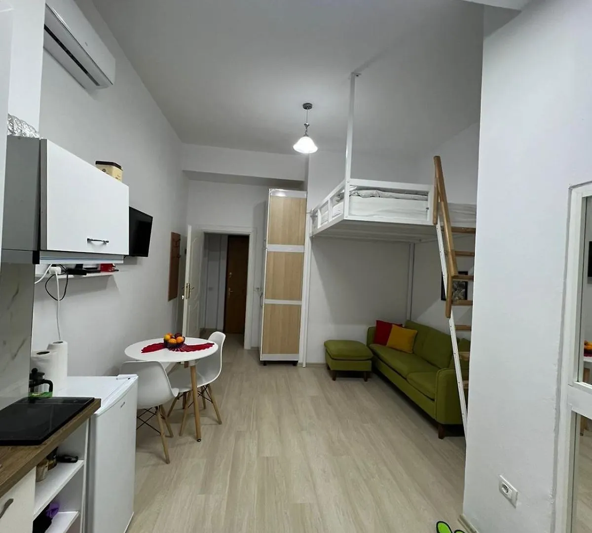 Comfy Studio Apt Close To Lake Park Tirana Albania